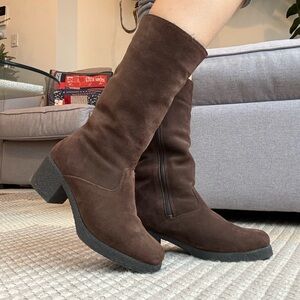 Aquatalia Brown Suede Women's Boots size 6.5 (fits size 6)